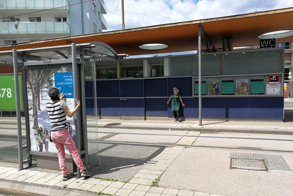 Workinglifebalance.ltd This city's loneliness Die Einsamkeit dieser Stadt La Strada Theater im Bahnhof Platz