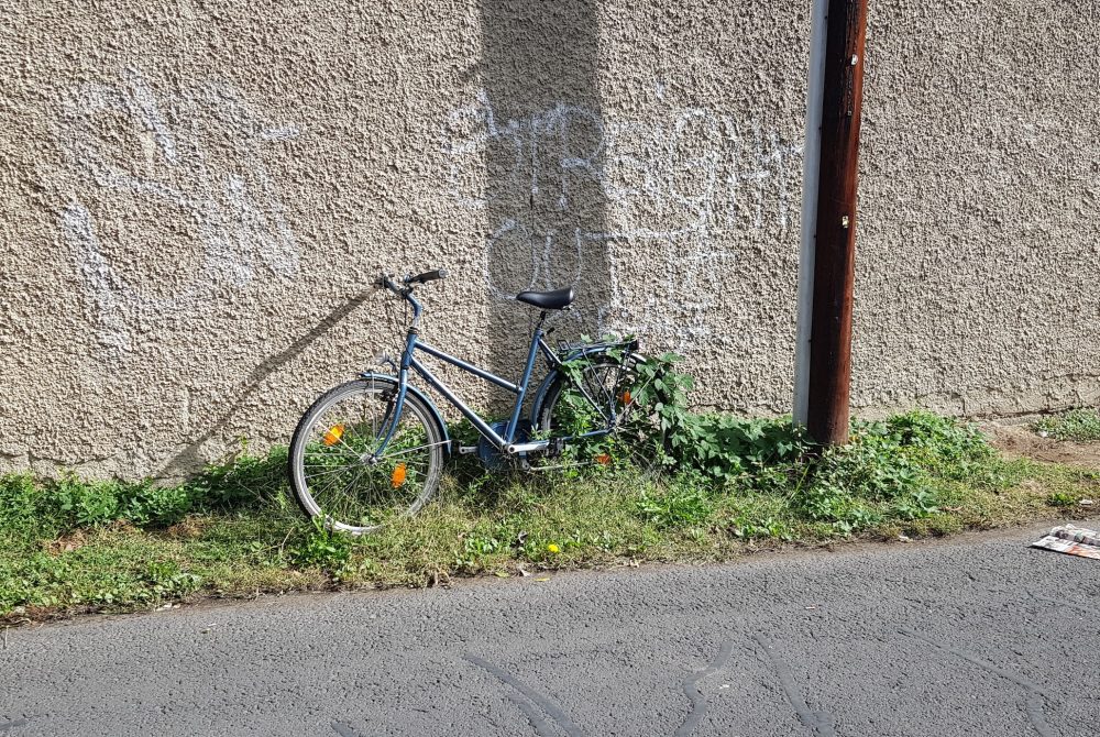 Flora Schausberger Jan Zischka Flussabwärts Ein Audiowalk rund um die Grünangersiedlung Fahrrad